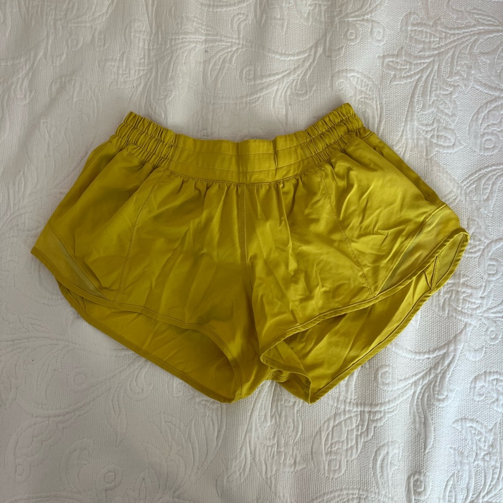 NWOT lululemon hotty hot shorts